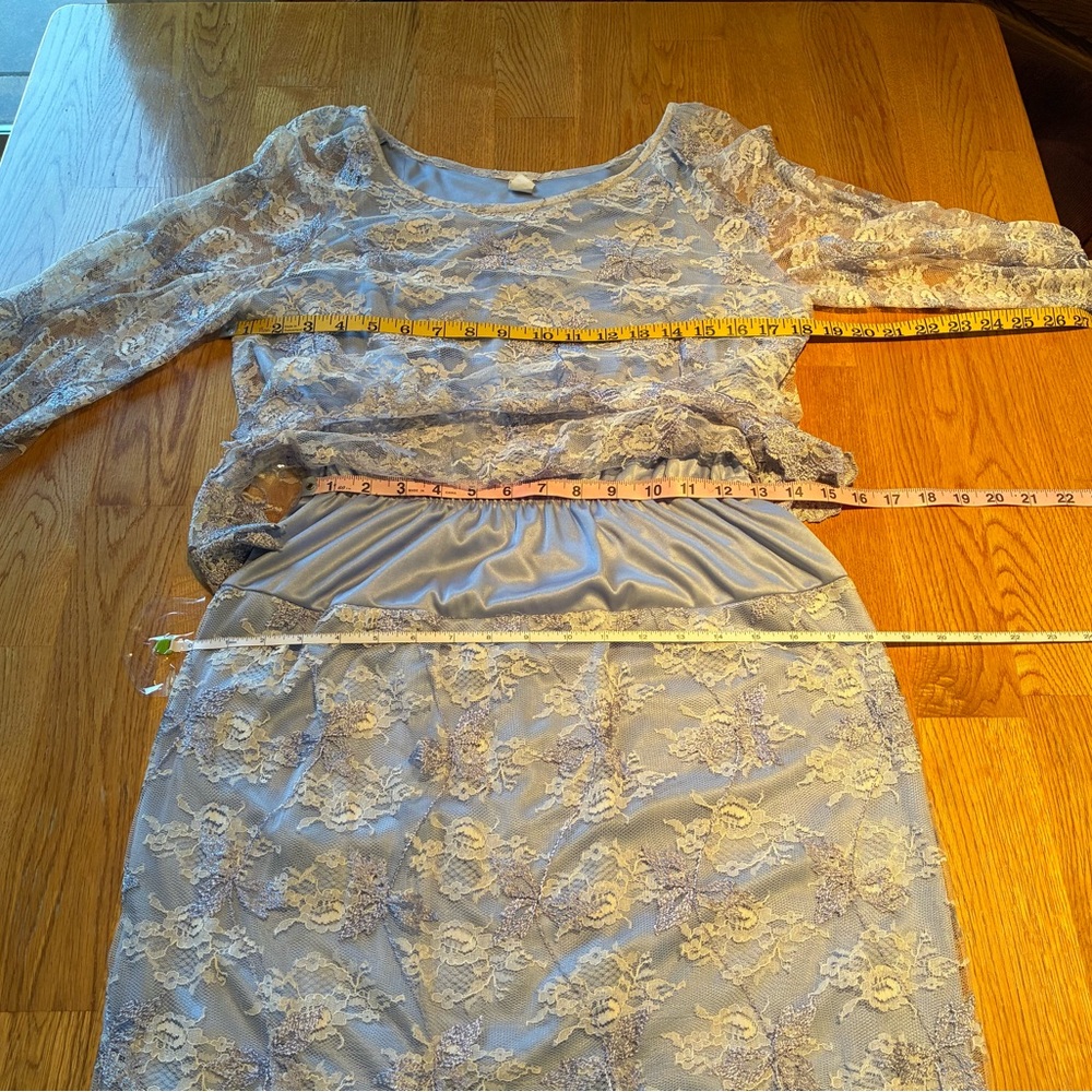 Vintage 80’s Lavender Lace Maxi Dress - Picture 4 of 7